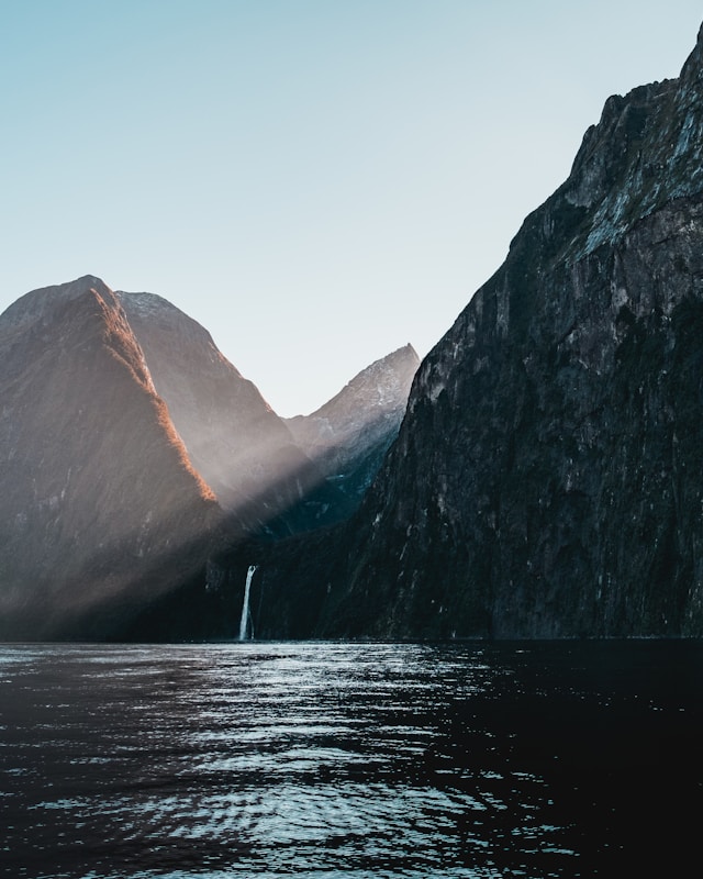 milford sound new zealand